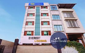 Fabhotel Everest