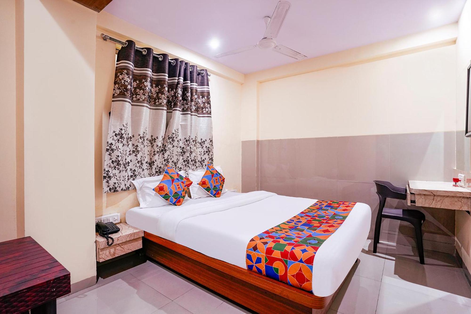 Fabhotel Everest Vashi Exterior photo