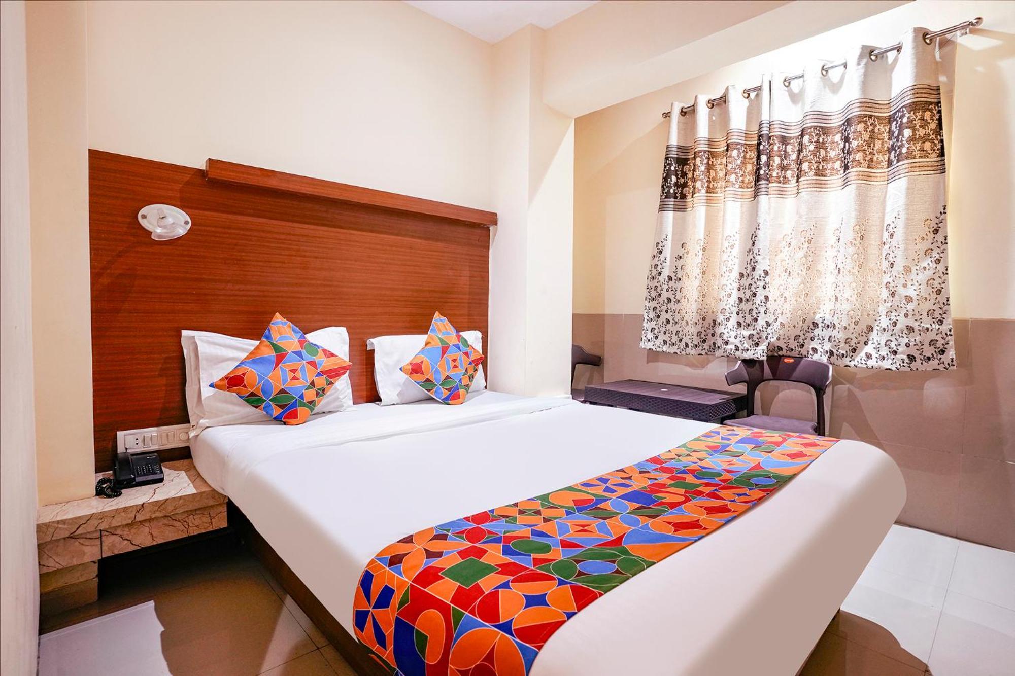 Fabhotel Everest Vashi Exterior photo